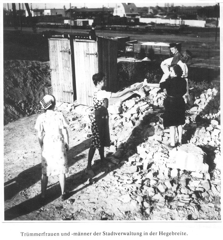 Trümmerfrauen und -männer Hegebreite