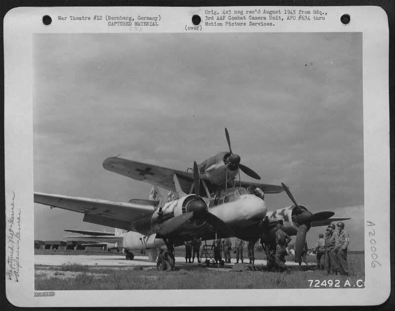 1945 Erbeutetes Flugzeug in Bernburg 