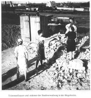 Trümmerfrauen und -männer Hegebreite